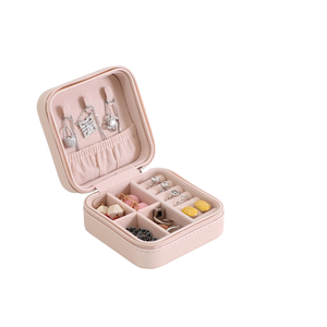 Estuche de Viaje Cuadrado de Cuero PU para Joyas, Organizador Portátil con Cierre para Collares, Pendientes y Anillos, Estuche Pequeño para Guardar Joyas para Mujer - Product Image 1