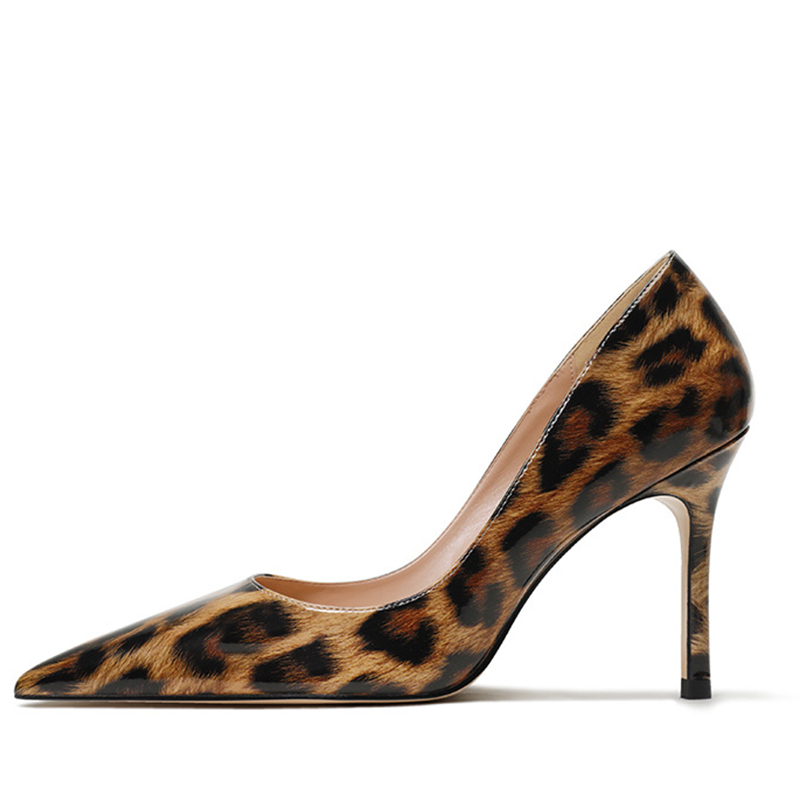 Apricot leopard print