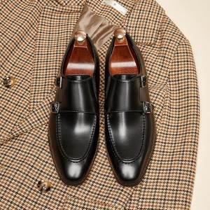 รองเท้าหนังผู้ชายแบบคลาสสิกคุณภาพสูง ดีไซน์ใหม่ทันสมัย เหมาะสำหรับงานธุรกิจและงานปาร์ตี้ - Product Image 5