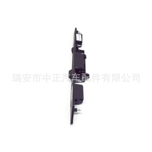 ไฟส่องป้ายทะเบียนหลังออดี้ รุ่น 4E0827574M3FZ สีดำ สำหรับเปลี่ยนฝาท้ายรถ - Product Image 5