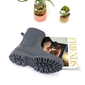 YL153 alta calidad precio barato negro media pantorrilla peso ligero resistente al agua <span class=keywords><strong>Botas</strong></span> <span class=keywords><strong>de</strong></span> lluvia <span class=keywords><strong>de</strong></span> las mujeres - Product Image 5