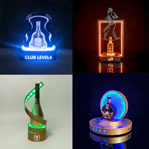 Expositor de Licores Iluminado Personalizado para Bar con Logotipo, Estante de Exhibición de Siete Colores, Material de Vidrio Independiente - Product Image 5