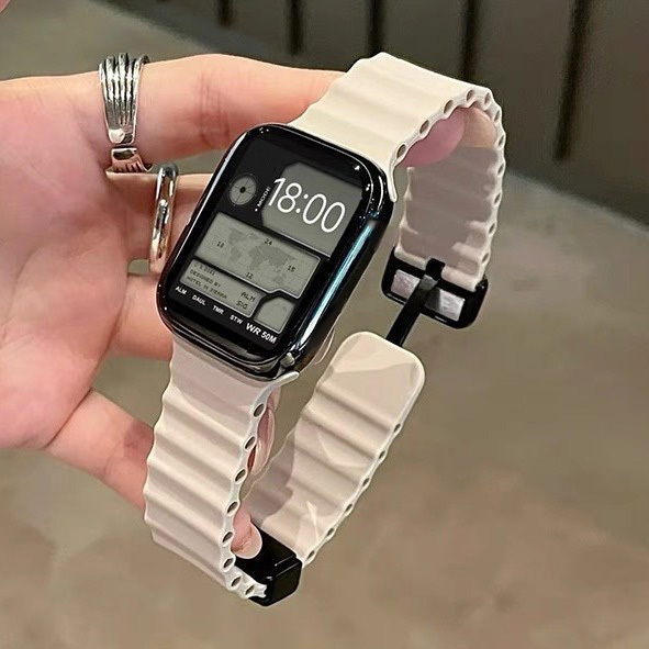 High Quality Waterproof Silicone Strap for Iwatch Magnetic Buckle Rubber Watch Band for Smart Watch Series 3 5 SE 6 7 8 Ultra