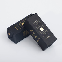 Boîte carrée en papier couché personnalisée avec estampage à chaud pour emballage de cadeaux, de chaussettes et d'écharpes de type tiroir