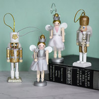 Décorations de sapin de Noël festives pendentif casse-noisette en bois personnalisable pour l'affichage de cadeaux de fête