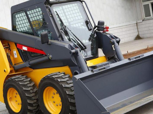 Chinese Lonking Supplier CDM307 CDM308 CDM312 High Quality Small Skid Steer Loader in Algeria - Product Image 6