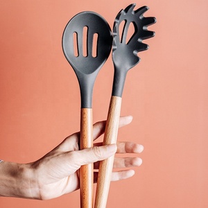 Juego de 5 Utensilios de Cocina de Madera de Acacia con Espátula y Cucharón de Silicona, Esenciales para el Hogar, Aptos para <span class=keywords><strong>Lavavajillas</strong></span> - Product Image 4