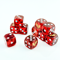 Dés en résine de polypropylène acrylique rouge à coins arrondis de 16 mm, logo doré personnalisé, cube à six faces, vente en gros pour jeux de société en vrac
