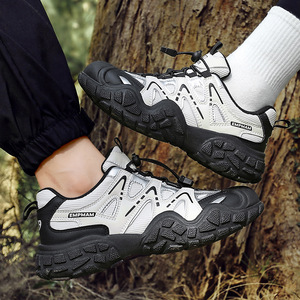 รองเท้าเดินป่าแบบสวมใส่สบาย น้ำหนักเบา สำหรับผู้ชายและผู้หญิง ทนทานต่อการสึกหรอ นุ่มสบาย ด้านบนทำจาก PU ตาข่าย บุผ้าฝ้าย พื้นรองเท้าด้านนอกทำจากยาง - Product Image 3