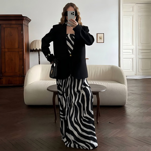 Blazer de manga larga de color liso para mujer, cuello en V, corte holgado, mezcla de lana, chaqueta de traje, prenda exterior elegante y a la moda - Product Image 4