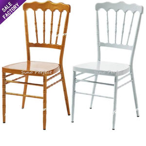 Sillas Chiavari Napoleón Apilables de Metal y Aluminio en Color Blanco Dorado para Bodas, Muebles Apilables para Hoteles, Venta al por Mayor - Product Image 1
