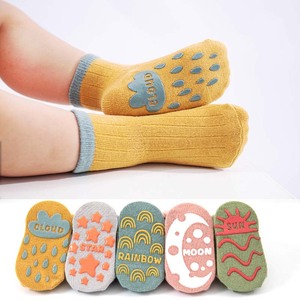2024 nouveau Style bébé chaussettes <span class=keywords><strong>0</strong></span>-<span class=keywords><strong>3</strong></span> <span class=keywords><strong>mois</strong></span> avec poignées antidérapantes respirant doux mignon coton <span class=keywords><strong>chaussette</strong></span> pour garçons filles - Product Image 1