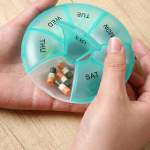 Organisateur de pilules hebdomadaire, boîte de rangement <span class=keywords><strong>pour</strong></span> médicaments de sept jours, étui compact portable, comprimés quotidiens, vitamines - Product Image 3