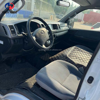 Toyota Hiace Van 13 places, transmission automatique, essence, modèle 2012, d'occasion
