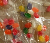 Machine automatique de comptage, de remplissage et d'emballage pour sachets de bonbons gélifiés, tees de golf, petites pièces, perles, boulons et vis en sacs plastiques