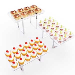 Set di 3 Supporti <span class=keywords><strong>per</strong></span> Cupcake in Acrilico Trasparente con Gambe in Ferro <span class=keywords><strong>per</strong></span> Tavolo Dessert e Candy Bar di Compleanno - Product Image 1