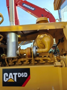 Bulldozer Caterpillar D6D Gato usado Precio bajo D6C BULLDOZER sobre orugas Usado D6M D4C D5C D6D D8K Bulldozers sobre orugas - Product Image 3