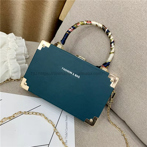 Autumn and Winter Hot Dinner Handheld <b>Square</b> Box Silk Scarf Designer Women Shoulder Crossbody Bag Luxury Texture - Product Image 6