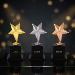 Atractivo Trofeo Estrella con Grabado Láser e Impresión UV, Personalización de Marca en Metal Fundido a Presión para Eventos y Team Building - Product Image 2