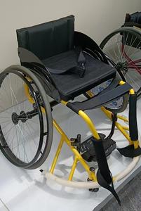 Silla de Ruedas para Práctica Diaria de Baloncesto, Marco de Aluminio y Rueda Trasera Desmontable - Product Image 4