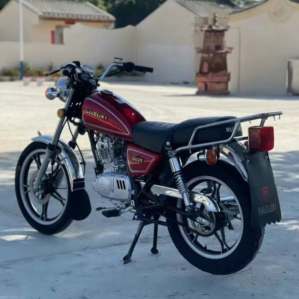 スズキ　GN125 Unexpected Custom – 1993 Suzuki GN125 | Bike-urious