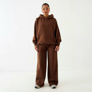 Ensemble survêtement décontracté pour femme : sweat à capuche oversize marron moka et pantalon de jogging large – Style streetwear deux pièces - Product Image 1