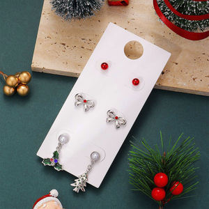 Pendientes <span class=keywords><strong>de</strong></span> tuerca <span class=keywords><strong>de</strong></span> Navidad chapados en oro Jolly Trendy, colgante <span class=keywords><strong>de</strong></span> acebo <span class=keywords><strong>de</strong></span> cuentas rojas para mujeres jóvenes <span class=keywords><strong>con</strong></span> elementos chapados en plata y diamantes - Product Image 2