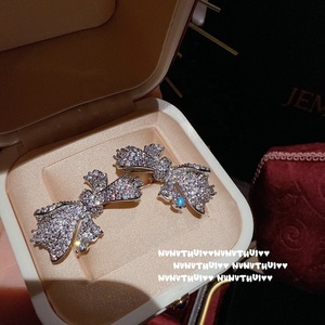 Collana e anello di zirconi a farfalla francese in ottone placcato oro ispirati al braccialetto di gemme con fiocco della famiglia per gli anniversari - Product Image 5