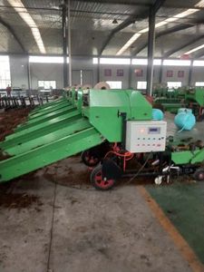 Presse à ensilage 50-80 kg / Machine automatique d'emballage et de conditionnement de l'ensilage en promotion / Mini-ensileuse et emballatrice d'ensilage - Product Image 6