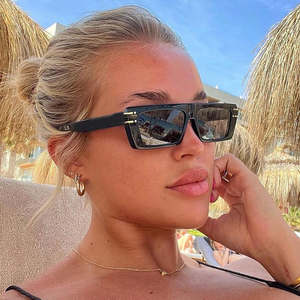 Gafas de Sol Cuadradas D29, Montura Negra de PC, UV400, Unisex, Modernas, Clase 2 de Transmitancia - Product Image 2