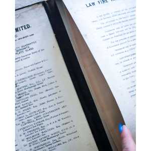 Porte-documents Daniele F. Premium en papier-maché incrusté de nacre véritable, élégant et durable - Product Image 1