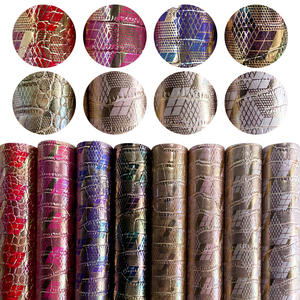 โรงงานโดยตรงรูปแบบ<span class=keywords><strong>จระเข้</strong></span>ทองออกแบบหนังเทียมสําหรับกระเป๋าถือรองเท้าวัสดุกระเป๋าสตางค์ผู้ชายหนัง<span class=keywords><strong>จระเข้</strong></span> pu - Product Image 6