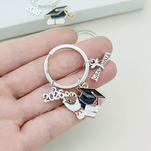 Llaveros de Graduación Clase de 2026, Llaveros con Gorro de Graduación para Estudiantes de Secundaria y Universidad, Diseño Perfecto para Regalo de Graduación, Mejores Amigos - Product Image 2