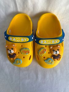 Ciabatte Gialle in PVC con Chiusura a Fibbia, Suola Traspirante in EVA, Stile Sportivo Estivo, Scarpe da Donna - Product Image 2