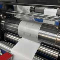 Machine de découpe de labels semi-rotative Rotation complète et découpeuse rotative intermittente avec moteur servo Cylindre magnétique