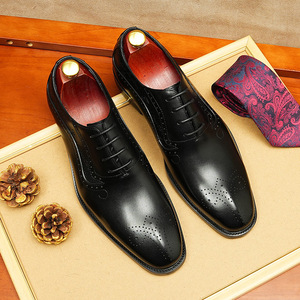 Nouvelles Bottes d'Hiver Imperméables Classiques Polyvalentes Décontractées Montantes pour Hommes en Cuir Véritable Rehaussantes pour le Travail en Extérieur et le Sport - Product Image 1