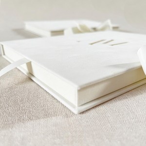 Sang trọng rượu sâm banh thủy tinh lời mời đám cưới Nhung hộp ngà voi cho 5x7 "Acrylic lời mời lá vàng Monogram lưu niệm hộp - Product Image 6