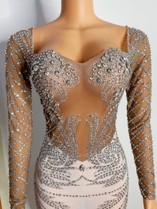 AD1350 Kimshein Abito <span class=keywords><strong>da</strong></span> Donna Corto Sensuale a Maniche Lunghe Mini Trasparente in Rete Argento con Diamanti per Serate ed Eventi - Product Image 2