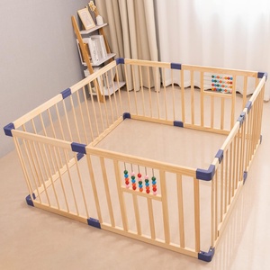 Parc en bois massif Clôture pour bébé Aire de jeu avec portail Cour de jeu robuste pour bébés et tout-petits - Product Image 3