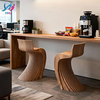Tabouret de bar haut moderne en bois massif, durable et écologique, idéal pour la maison, le bureau, la cuisine, l'appartement et le salon