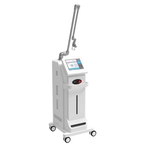 Machine de beauté professionnelle au laser fractionné CO2 RF 60W 10600nm avec tube RF en verre, 7 bras guides de lumière 4D 5D pour l'élimination des cicatrices - Product Image 4