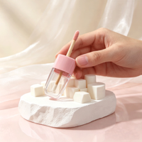 Tube de brillant à lèvres PP 3ML en forme de sucette mignon, avec bouchon à vis, conteneur vide personnalisé pour enfants, vente en gros pour fabricants