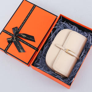 Boîtes Rigides d'Emballage de Luxe Personnalisées pour Sac à Main Cadeau d'Anniversaire avec Matériaux Recyclés et Pelliculage Mat pour Emballage Cadeau de Vêtements - Product Image 6