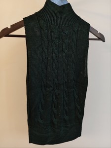 Luxurious Emerald Green Cable Knit <b>Silk</b> <b>Sleeveless</b> High-Neck <b>Top</b> with - Product Image 3