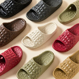 Haute qualité hommes EVA diapositives pantoufles Crocodile Texture anti-dérapant chaussures de bain légères pour la maison hôtel intérieur extérieur - Product Image 4