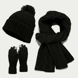 European American Classic Retro <b>Twist</b> Woolen Beanie Hat Scarf Gloves Three-piece Winter Fashion Knitted Hat Sets - Product Image 6