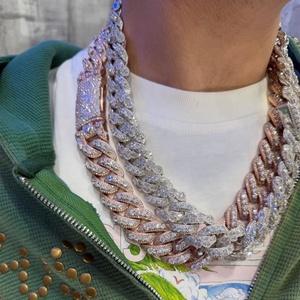 Cadena Cubana de <span class=keywords><strong>Oro</strong></span> Rosa de 20MM de Ancho con Diamantes de Moissanita Elevados para <span class=keywords><strong>Hombre</strong></span>, Joyería Clásica - Product Image 4