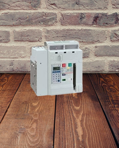 เครื่องตัดวงจรไฟฟ้า 3 ขั้ว 630A 415V AC จอแสดงผลดิจิตอล ไฟแสดงสถานะ ด้ามจับสำหรับการป้องกันแผงจ่ายไฟอุตสาหกรรม - Product Image 2