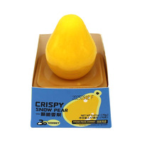 Crème glacée aux saveurs de fruits exotiques en forme de fruits (mangue, avocat, fraise, raisin, pêche, citron), chocolat, sucettes glacées aux fruits