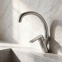 Robinet de cuisine à col de cygne en alliage de zinc chromé avec mitigeur eau chaude et froide, idéal pour les cuisines d'appartement